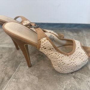 Elle crochet heels